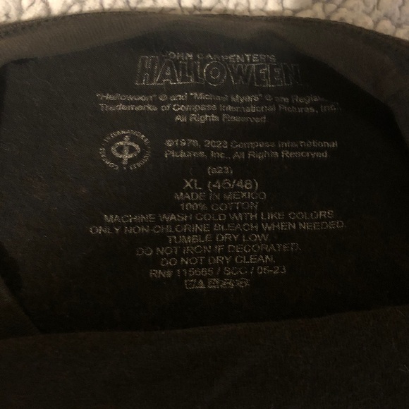 Black Halloween Graphic T-Shirt - Picture 3 of 6